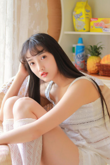 美女扒开尿口让男人桶进